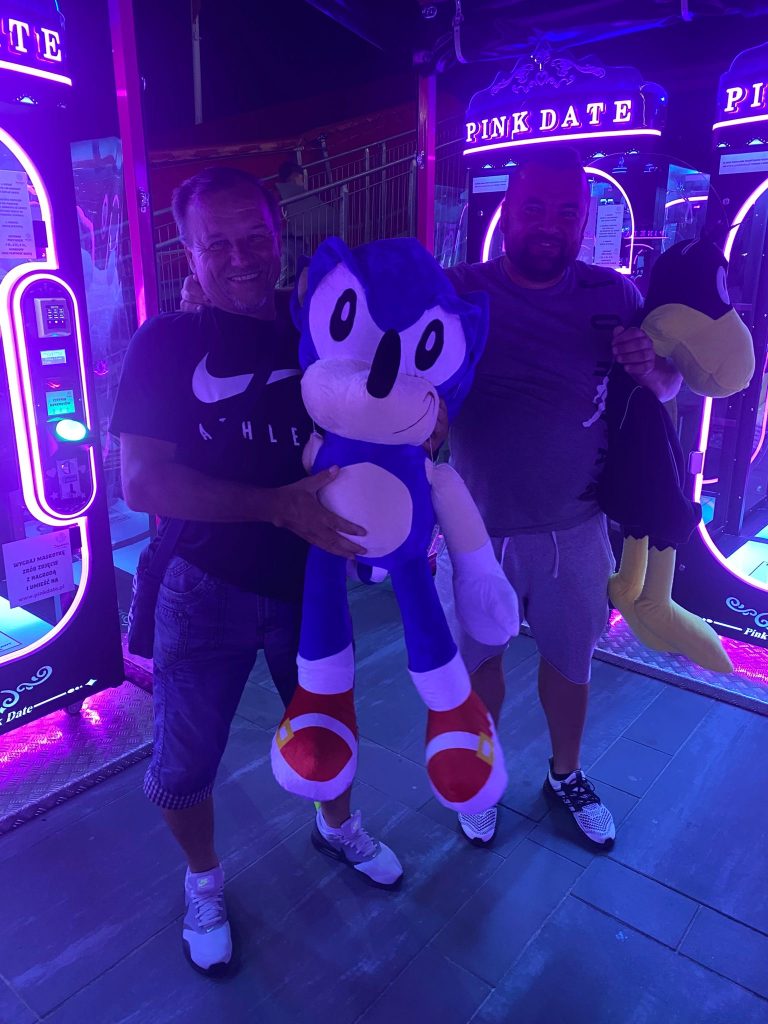 e3319688-9340-4a55-88f5-e95237caefd2 2