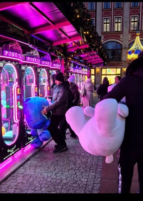 7e45e7e9-e2b6-4c18-843a-4abfc8b05b3b 3