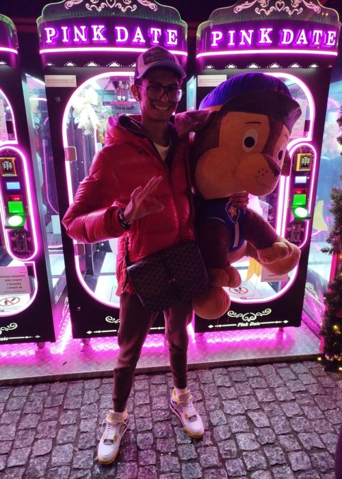 d8a4f860-5cea-4966-8716-3e0ad70aa665 3