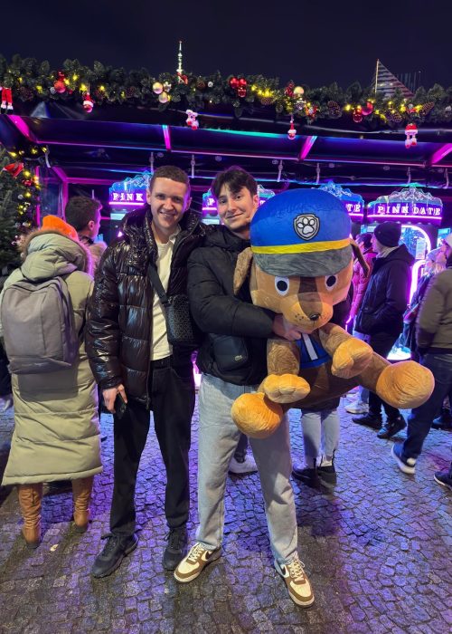 e09aca50-1d21-4011-8715-f04c6968e4a8 5