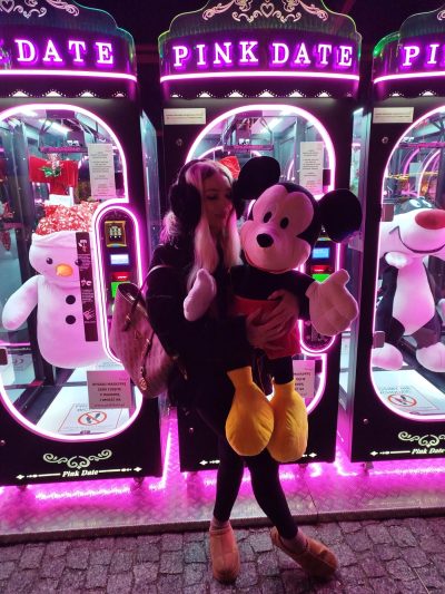 f33f9c24-4873-449d-8502-c84f7c6cbbab 3