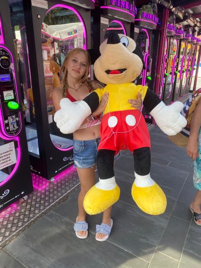 fe6fbe3b-9418-4829-83f2-1ff7d409e089